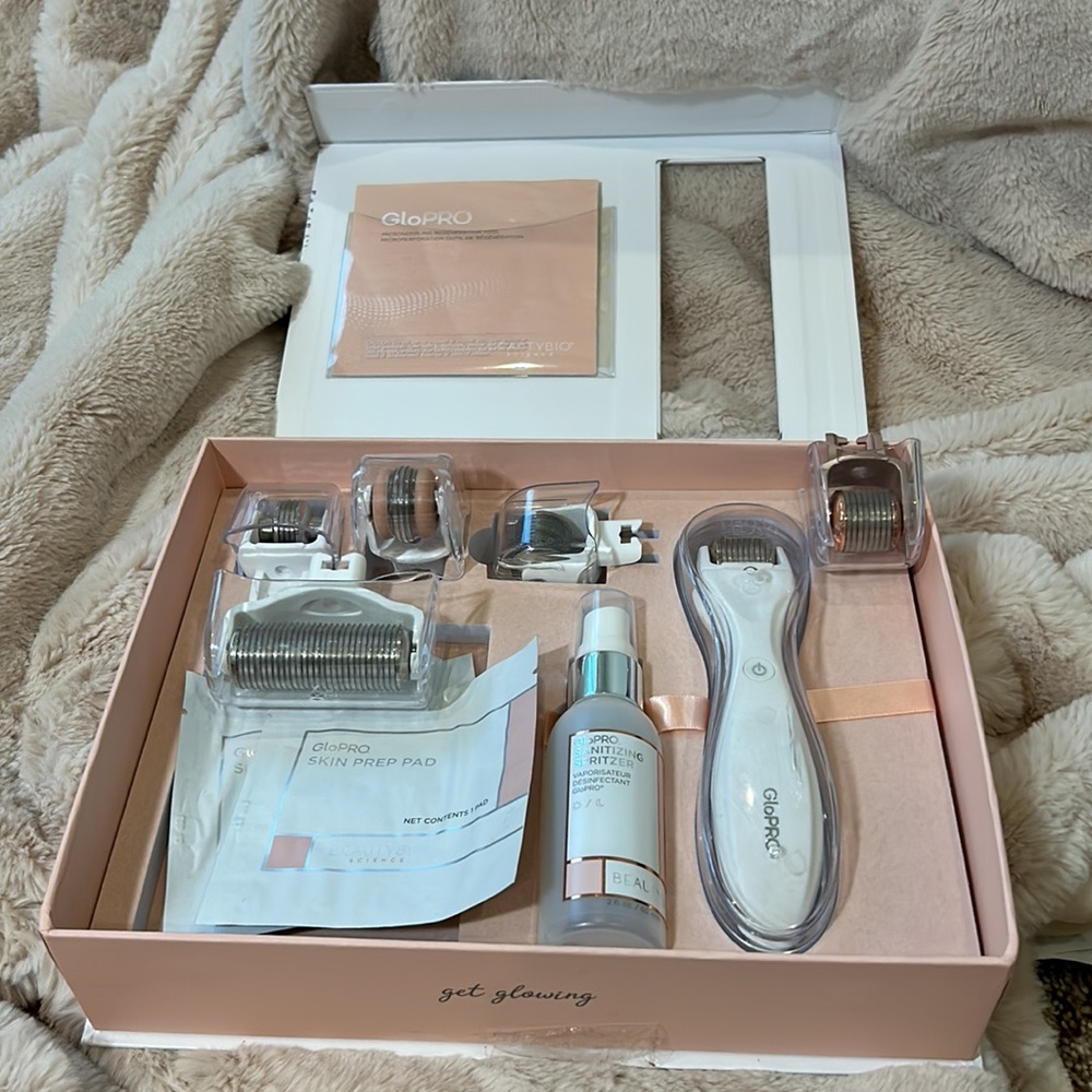 GloPRO Microneedling set with extras